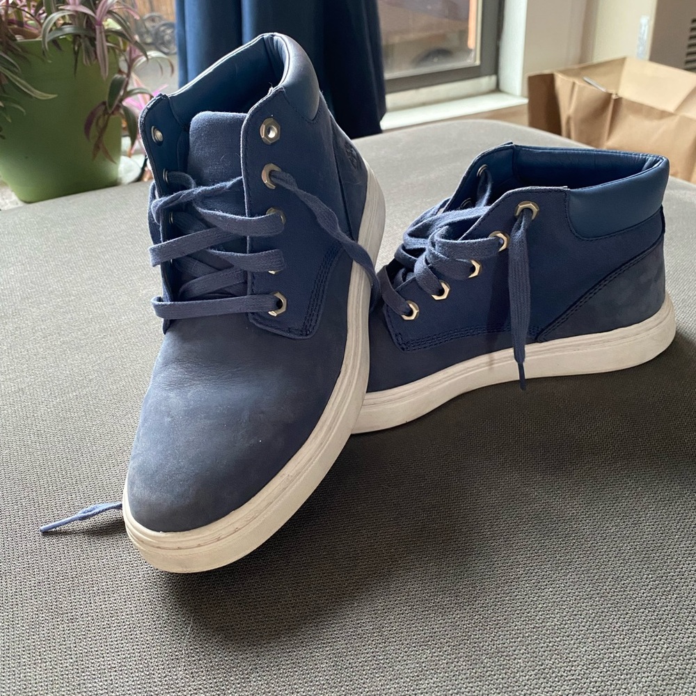 Like New (never worn) Timberland boot/sneakers